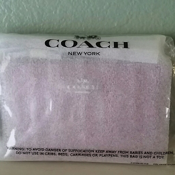 💞COACH DOUBLE ZIP WRISTLET 💞 - Picture 3 of 8